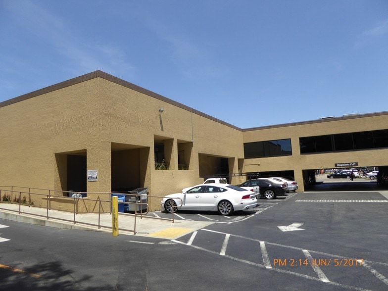 More Photos Of 3525-3529 Mt Diablo Blvd, Lafayette Freestanding For Lease