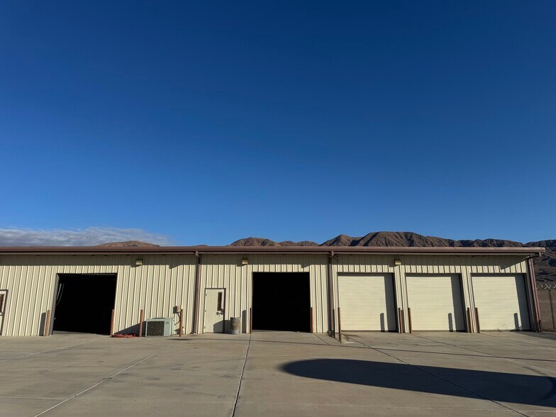 More Photos Of 36184 1st St, Yermo Warehouse For Lease