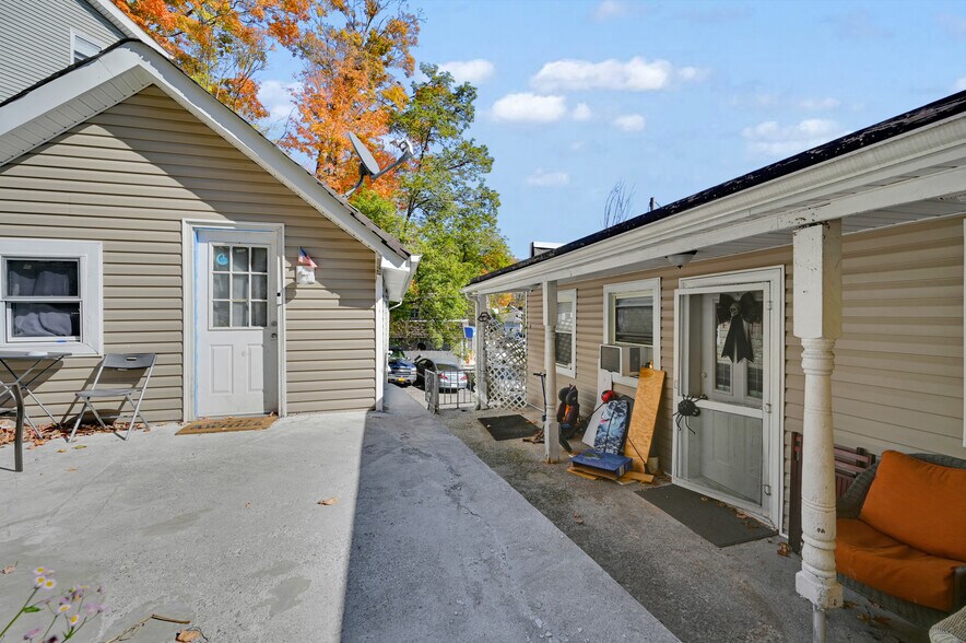 More Photos Of , Jefferson Valley Unknown For Sale