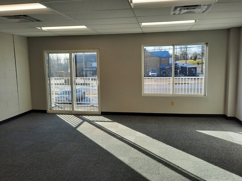 More Photos Of 3270 W North Bend Rd, Cincinnati Office Residential For Sale
