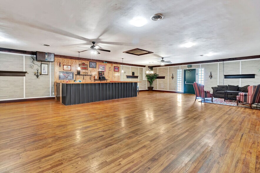 More Photos Of 315 2nd St, Morrow Lodge Meeting Hall For Sale
