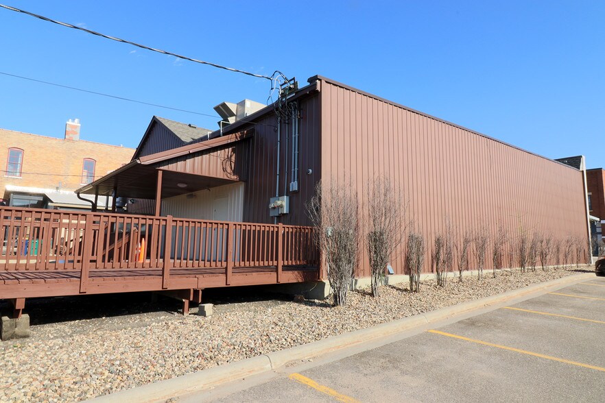 More Photos Of 620 2nd St, Kenyon Storefront For Sale