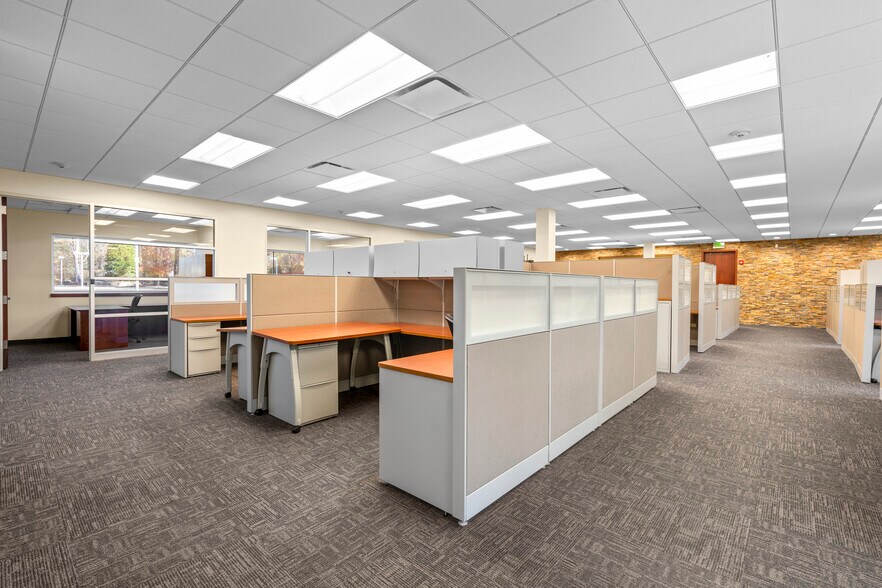 More Photos Of 650 Danbury Rd, Ridgefield Office For Sale