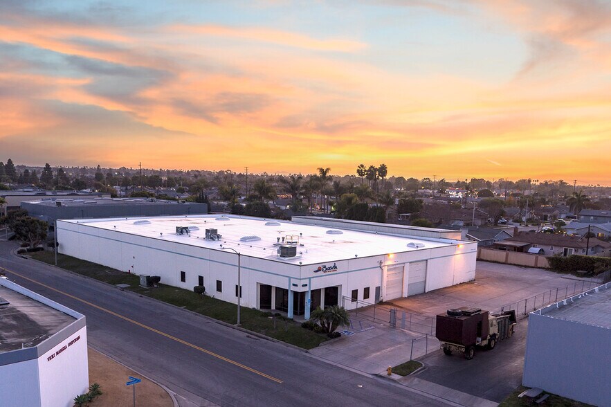 Primary Photo Of 15881 Chemical Ln, Huntington Beach Warehouse For Sale
