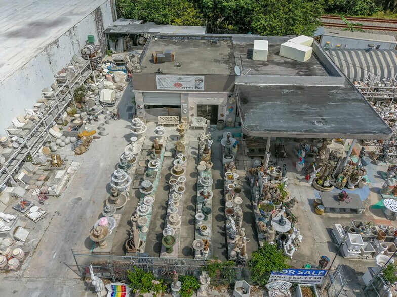 More Photos Of 1620 S Dixie Hwy, Pompano Beach Freestanding For Sale