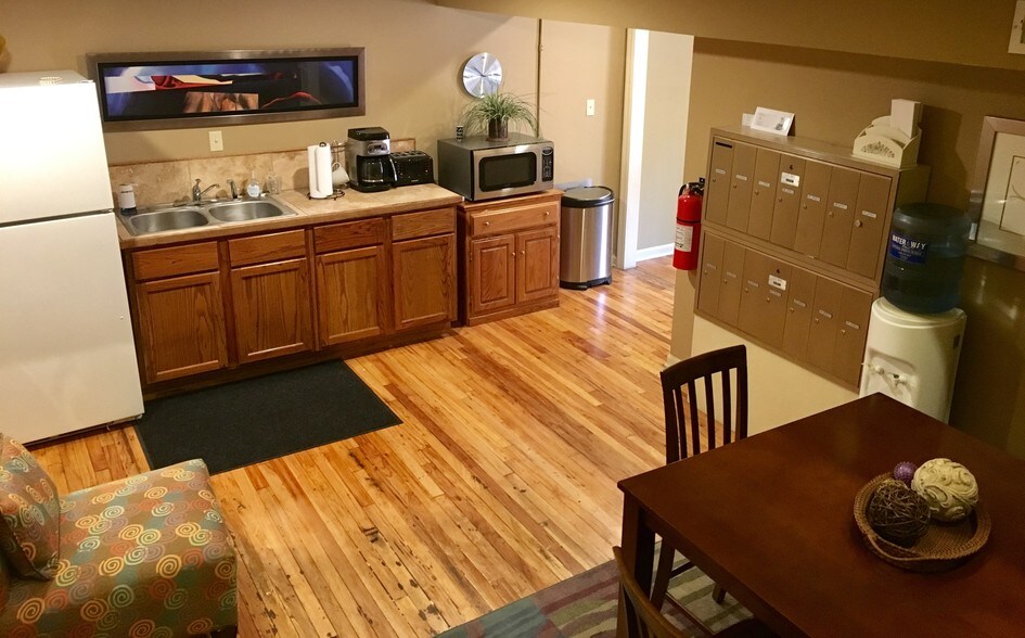 More Photos Of 201 East Side Sq, Huntsville Loft Creative Space For Lease