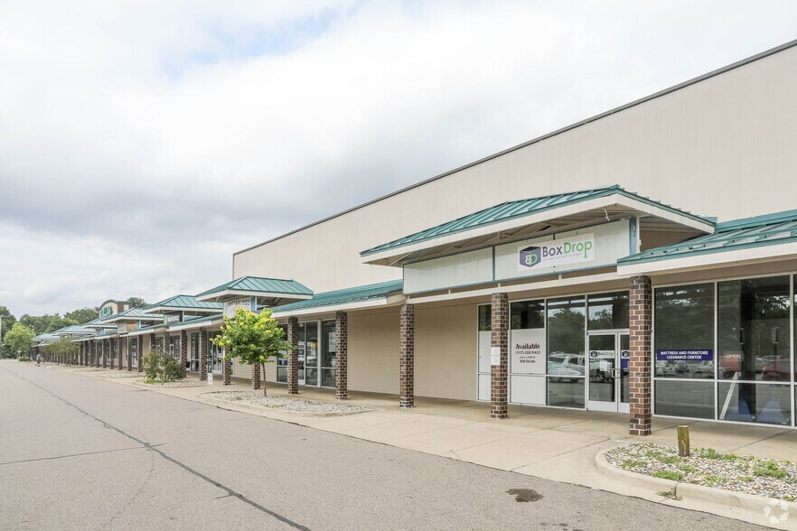 More Photos Of 1525 W Michigan Ave, Battle Creek Storefront For Lease