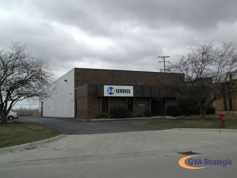 More Photos Of 24351 Indoplex Cir, Farmington Hills Manufacturing For Sale