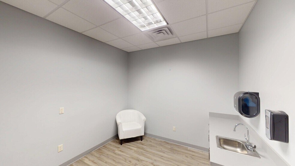 More Photos Of 1192 E Pershing Rd, Decatur Medical For Lease