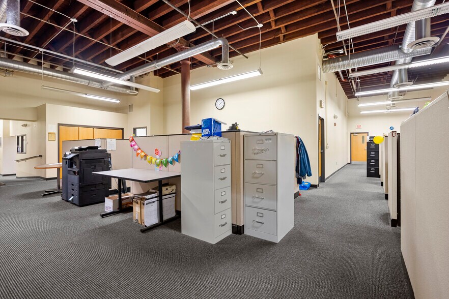 More Photos Of 60 S Pearl St, Albany Office For Sale