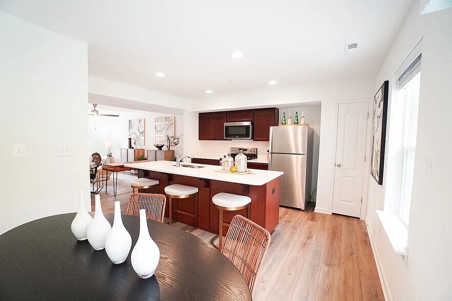 More Photos Of Peleton St., Hagerstown Apartments For Sale