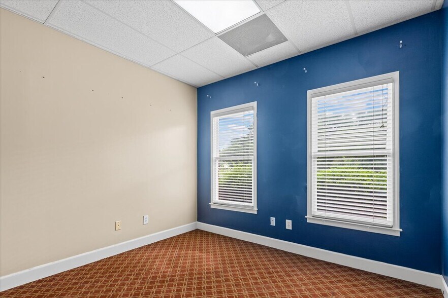 More Photos Of 883 Commerce Dr SW, Conyers Office For Lease