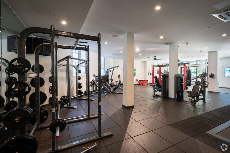 More Photos Of 101 Pringle Ave, Walnut Creek Apartments For Lease