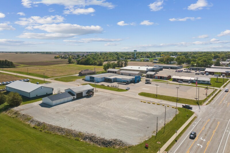 More Photos Of 214 S Airport Rd, Washington General Retail For Sale