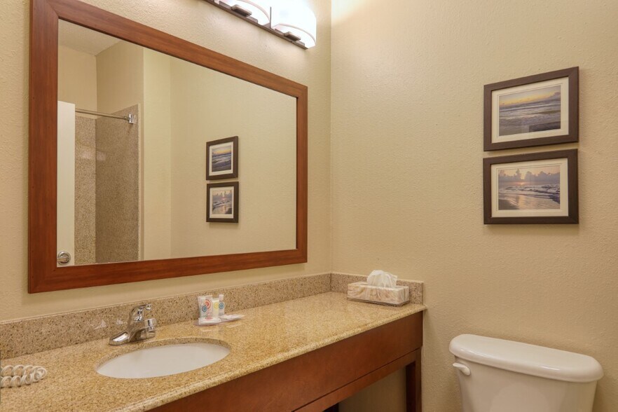 More Photos Of 7800 Memorial Blvd, Port Arthur Hotel For Sale