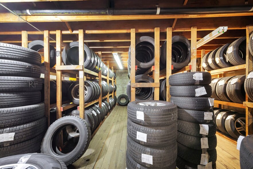 More Photos Of 6092 Kingsway, Burnaby Auto Repair For Sale