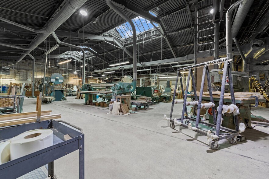 More Photos Of 1801 S University Pky, High Point Manufacturing For Sale