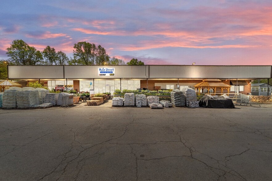 Primary Photo Of 110 E Wall St, Rural Hall Garden Center For Sale