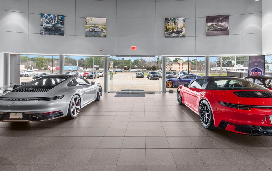 More Photos Of 5385 N I 55 St, Jackson Auto Dealership For Sale