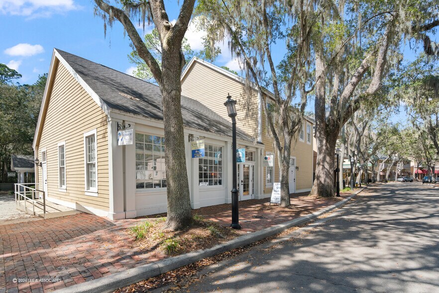More Photos Of 5216 SW 91st Ter, Gainesville Storefront Retail Office For Sale
