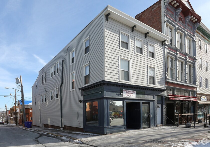 More Photos Of 546 Main St, Middletown Restaurant For Lease