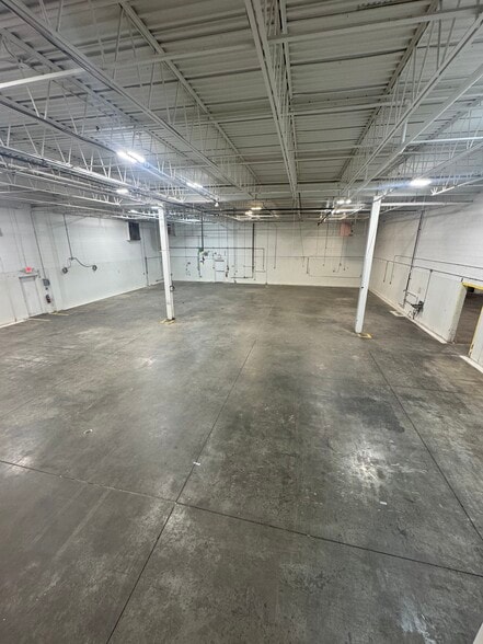 More Photos Of 25 Styertowne Rd, Clifton Warehouse For Lease
