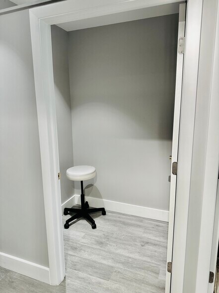 More Photos Of 151 Greenwich Ave, Greenwich Office For Lease
