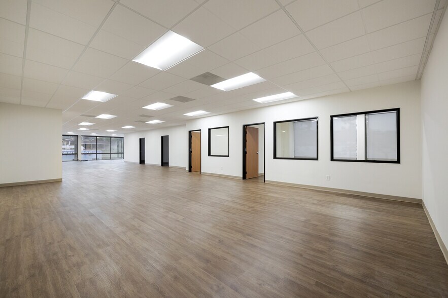 More Photos Of 6160 Mission Gorge Rd, San Diego Loft Creative Space For Lease