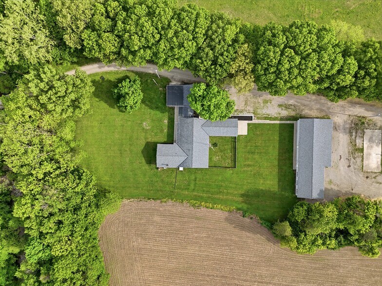 More Photos Of 2996 Millville Shandon Rd, Hamilton Specialty For Sale