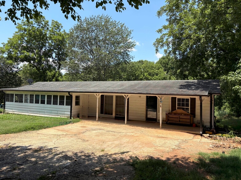 More Photos Of 969 Reepsville Rd, Lincolnton Freestanding For Sale