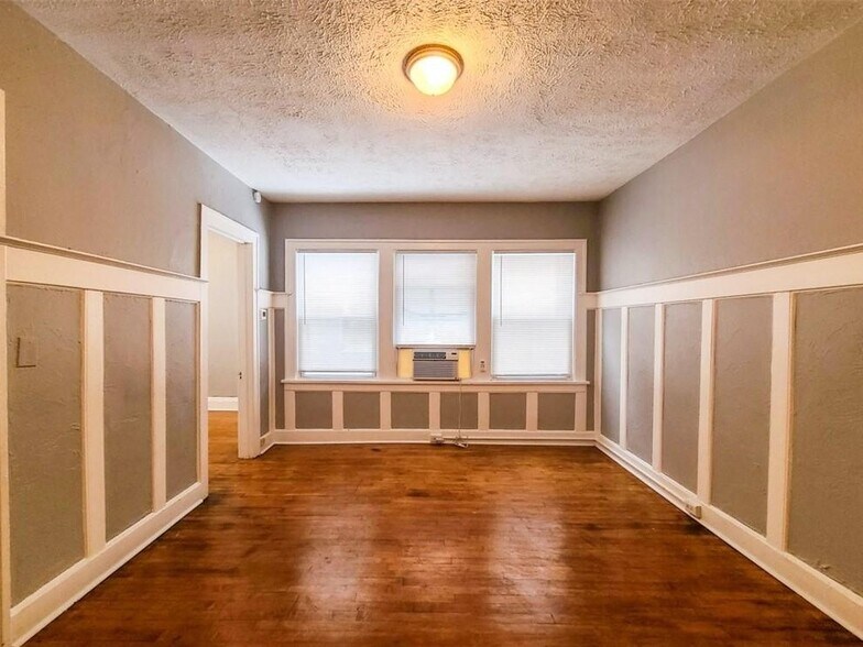 More Photos Of 9222 Madison Ave, Cleveland Apartments For Sale