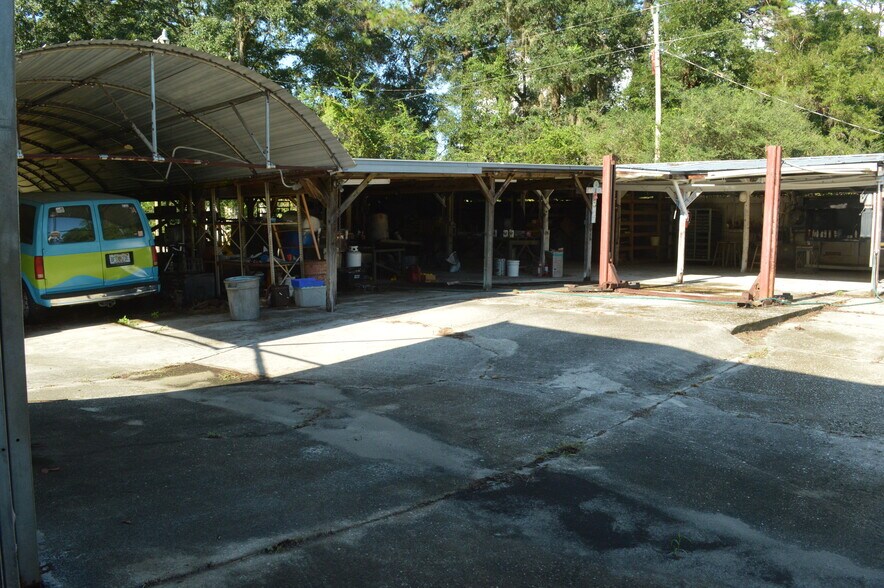 More Photos Of 165 Porsche Ln, Crawfordville Warehouse For Sale