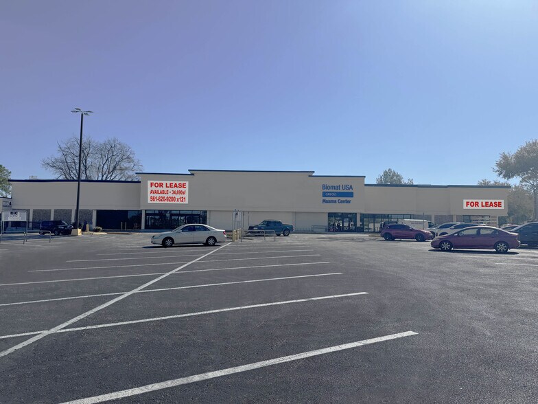 Primary Photo Of 2323 NW 13th St, Gainesville Department Store For Lease