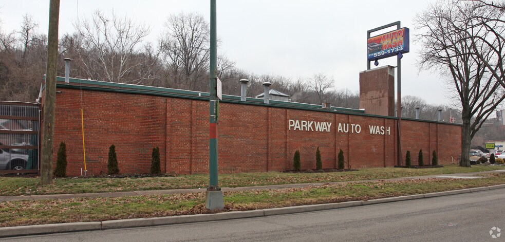 More Photos Of 3330 Central Pky, Cincinnati Carwash For Sale