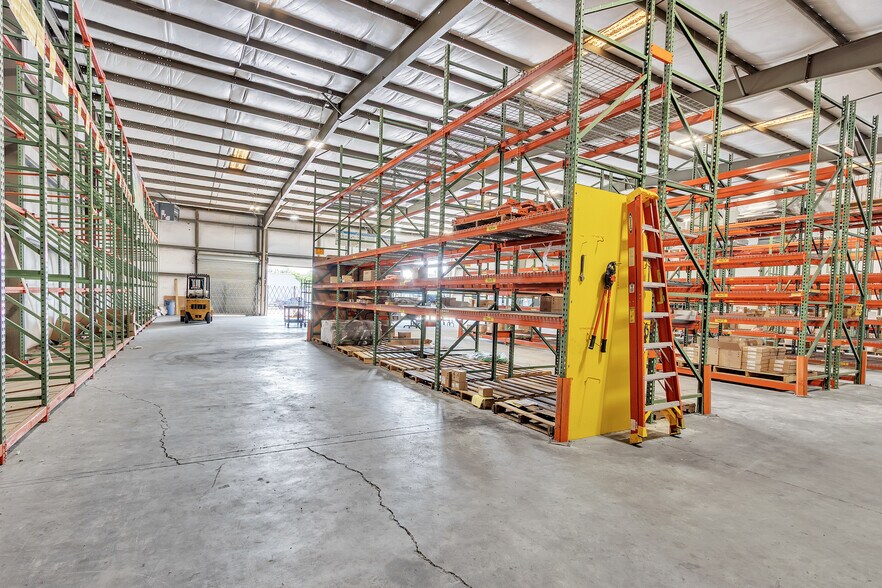 More Photos Of 1703 Marvin Griffin Rd, Augusta Light Distribution For Lease