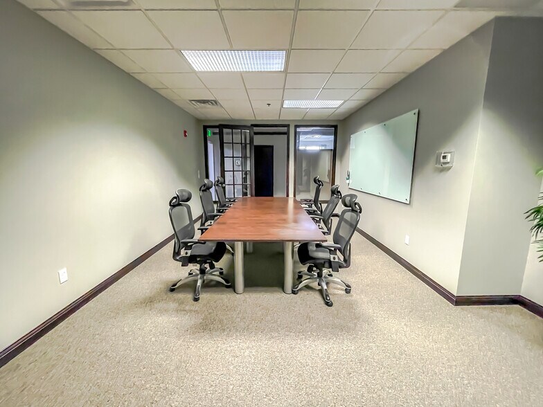 More Photos Of 123 N Main St, Crown Point Coworking Space