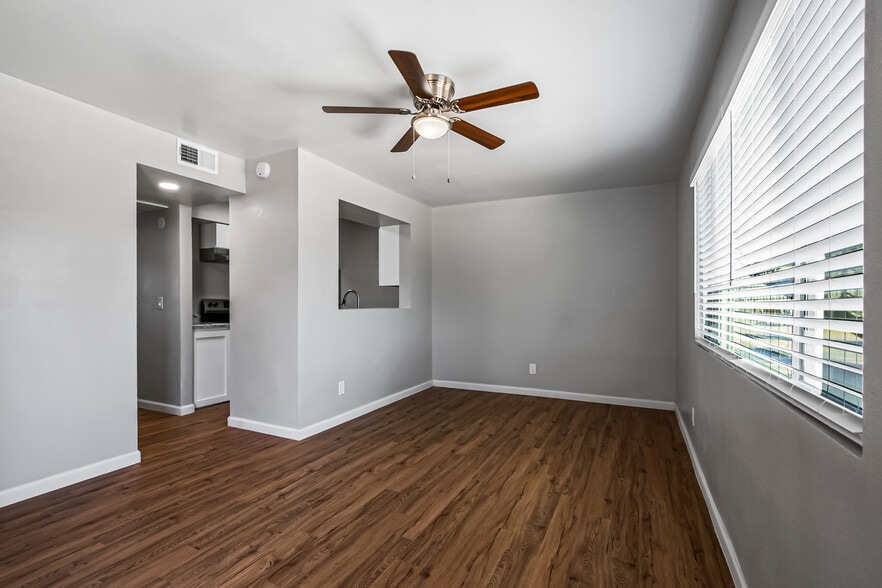 More Photos Of 1346 E Mountain View Rd, Phoenix Apartments For Sale