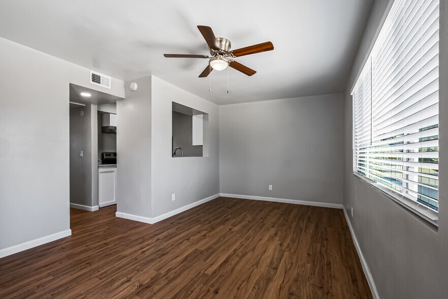 More Photos Of 1346 E Mountain View Rd, Phoenix Apartments For Sale