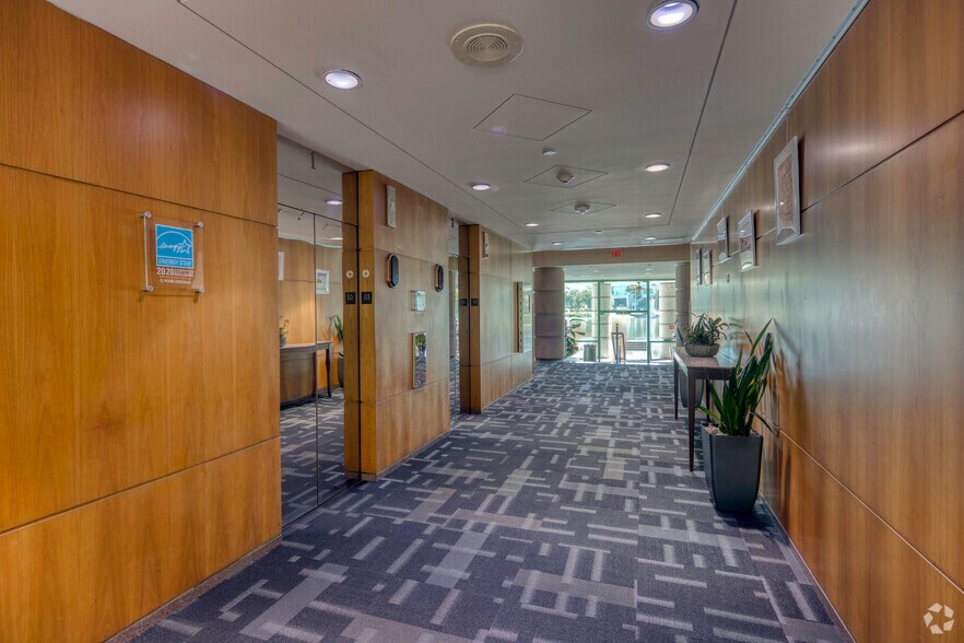 More Photos Of 4925 Independence Pky, Tampa Office For Lease