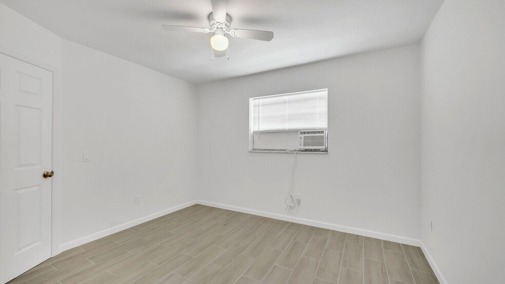 More Photos Of 3883 Park Ln, West Palm Beach Multifamily For Sale