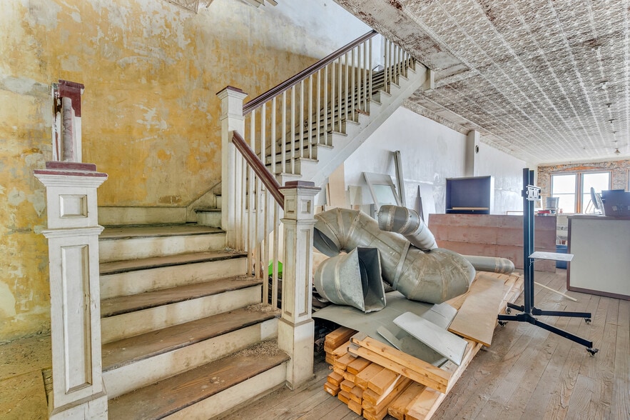 More Photos Of 408-410 Martin Luther King Jr Blvd, Savannah Storefront Retail Residential For Sale