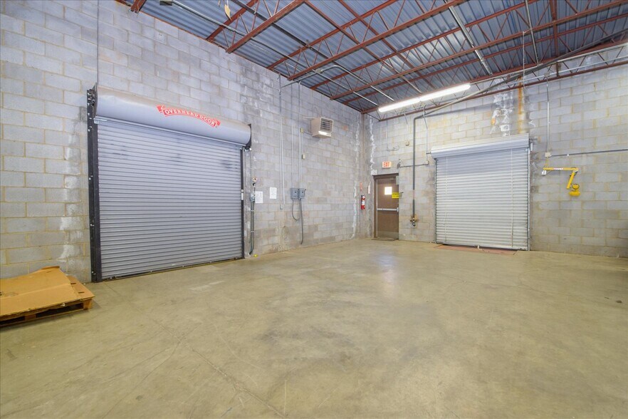 More Photos Of 1045 N Main St, Rocky Mount Freestanding For Sale