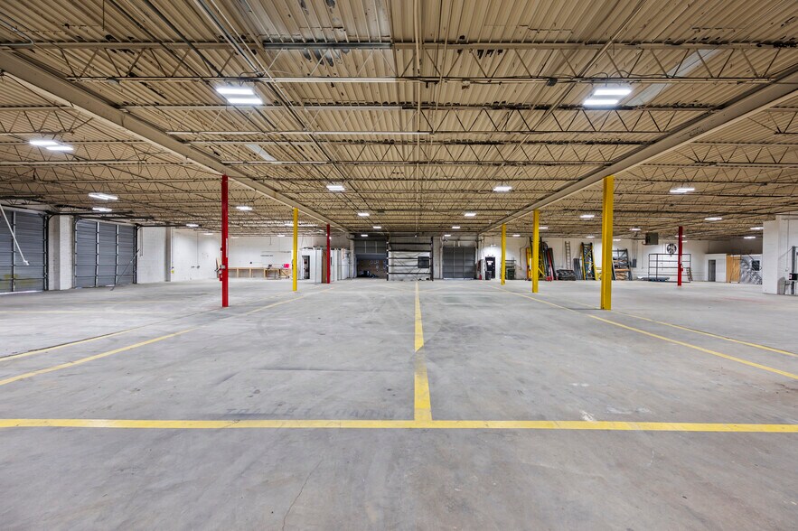 More Photos Of 6116 Old Mendenhall Rd, High Point Warehouse For Lease