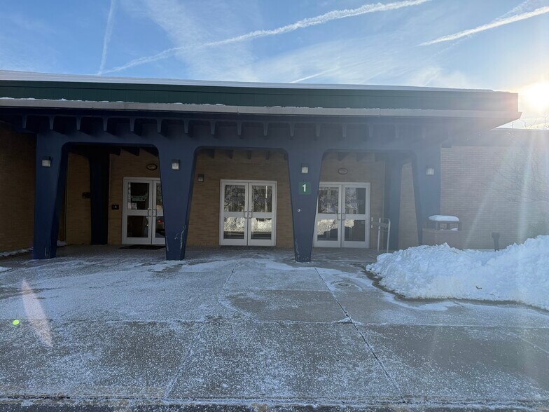 More Photos Of 2960 W Enon Rd, Xenia Flex For Lease