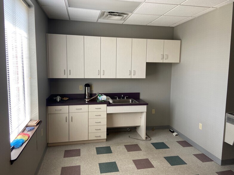 More Photos Of 680 McKinney Blvd, Colonial Beach General Retail For Sale