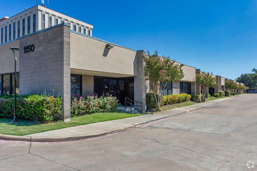 Primary Photo Of 1150 Empire Central Pl, Dallas Office For Lease