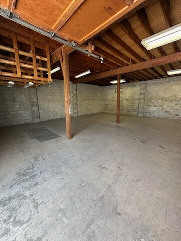 More Photos Of 23160 Harbor View Rd, Port Charlotte Warehouse For Lease