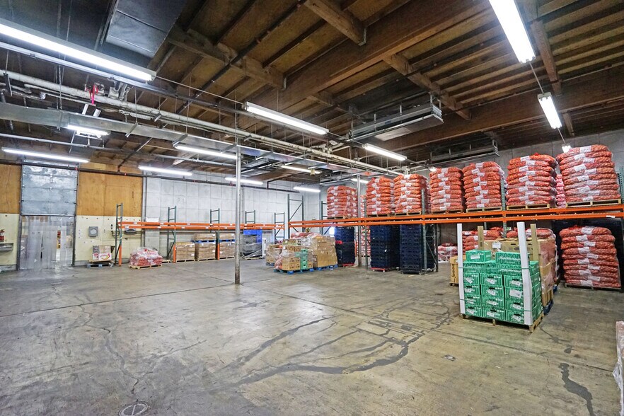 More Photos Of 911 S 3rd St, Yakima Truck Terminal For Lease