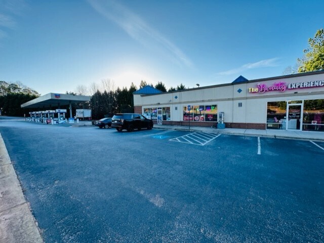 More Photos Of 256 Hurricane Shoals Rd, Lawrenceville Convenience Store For Sale