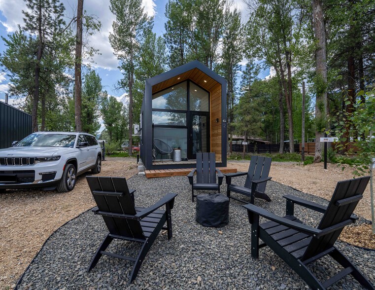 More Photos Of 102 Cottonwood St, Idaho City Hotel For Sale
